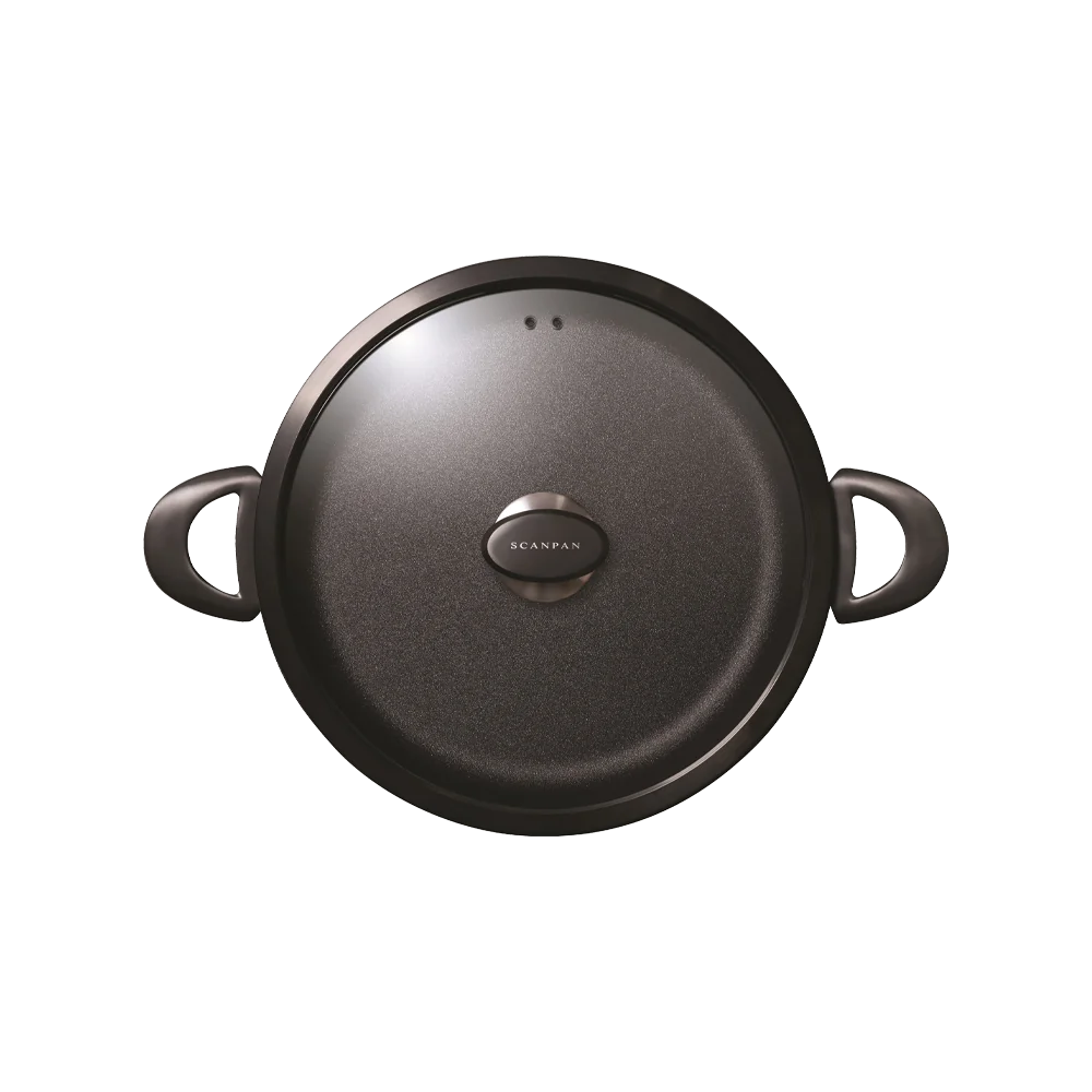 Scanpan Pro SB+ chefpande set fra oven med låg på