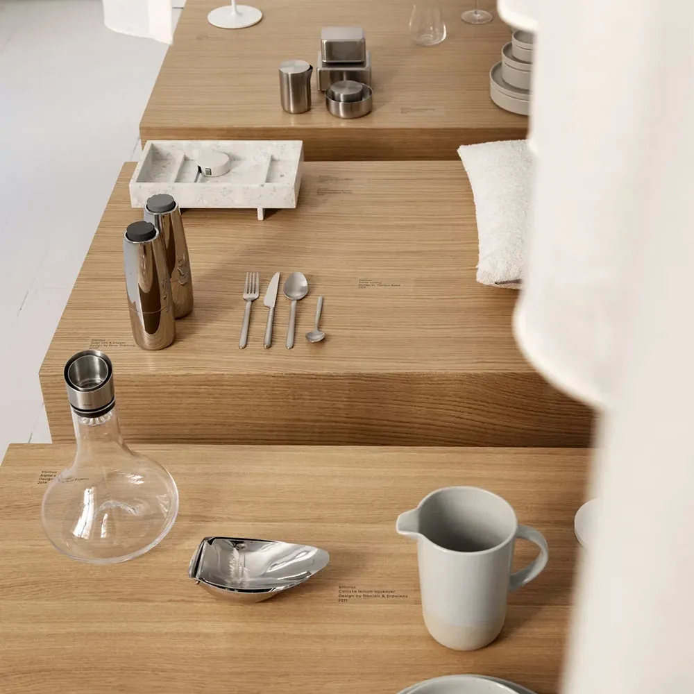 Blomus Alpha dekanteringskaraffel sammen med andre Blomus produkter
