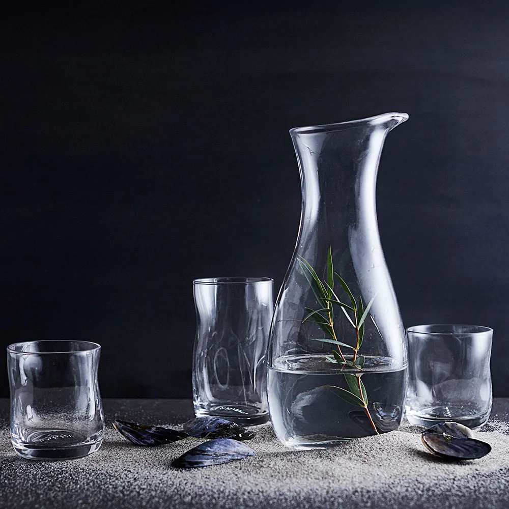 Furo serien fra Muubs i klar glas. 2 glas og 1 vandkaraffel