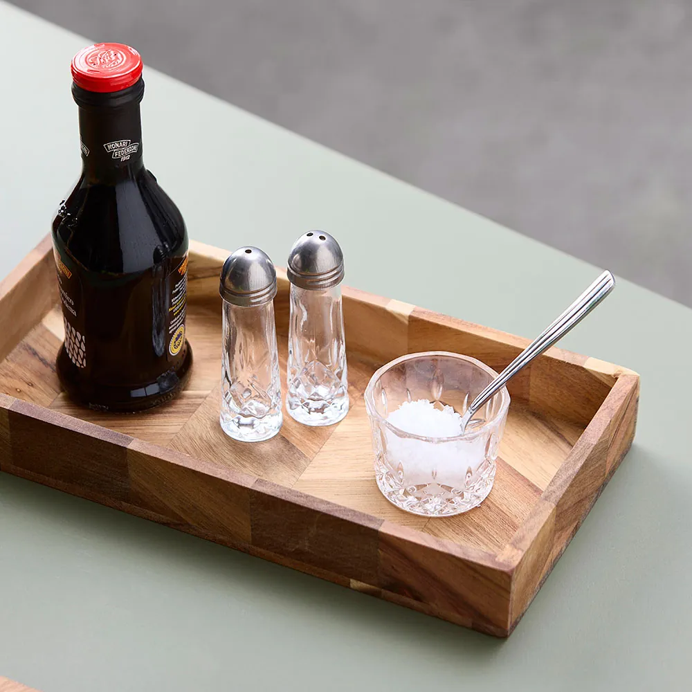 Aida akacie bakke med balsamico og salt