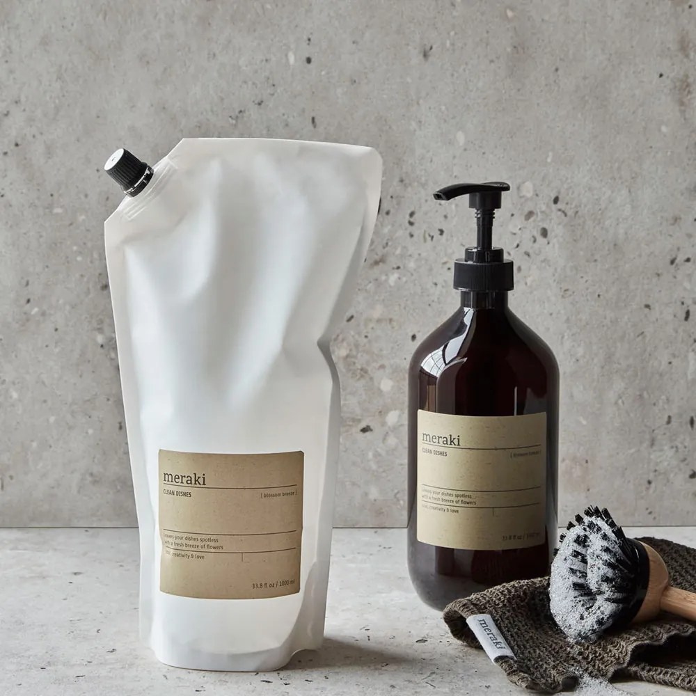 Meraki Blossom Breeze opvaskemiddel refill pose med pumpeflaske og opvaskebørste
