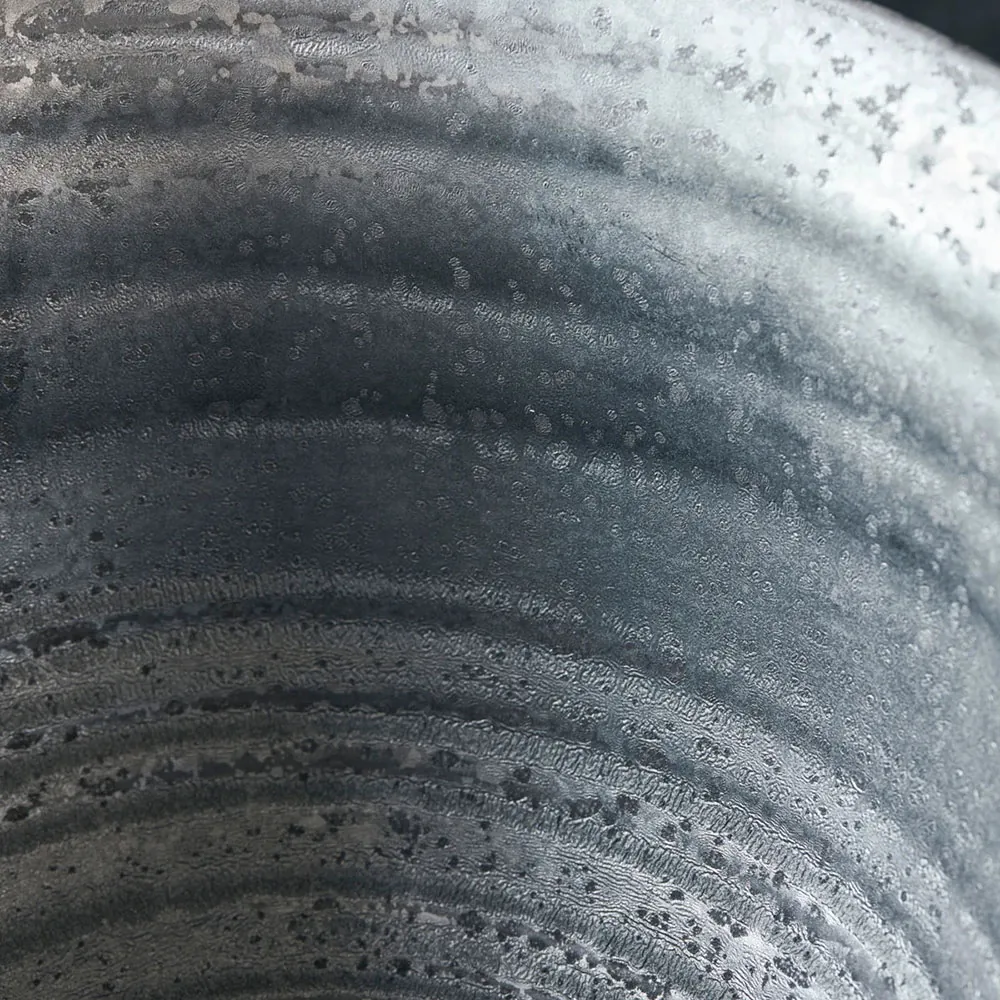 Nærbillede af House Doctor Pion høj skål 19,5 cm i sort/brun